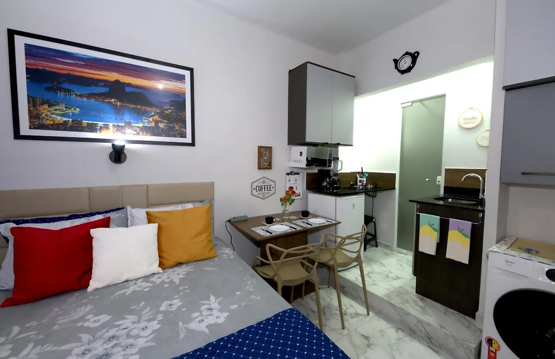 Apartamento tipo studio com uma linda sacada-1